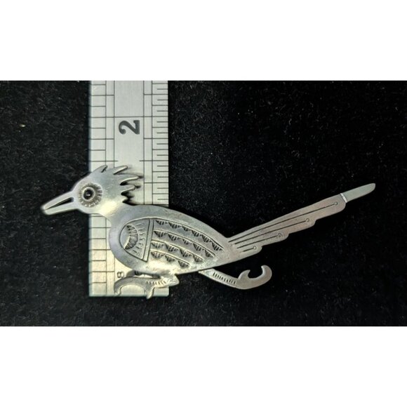 Vintage JJ Native American Roadrunner Brooch Pin Sterling Silver Gemstone Eye - Picture 6 of 13
